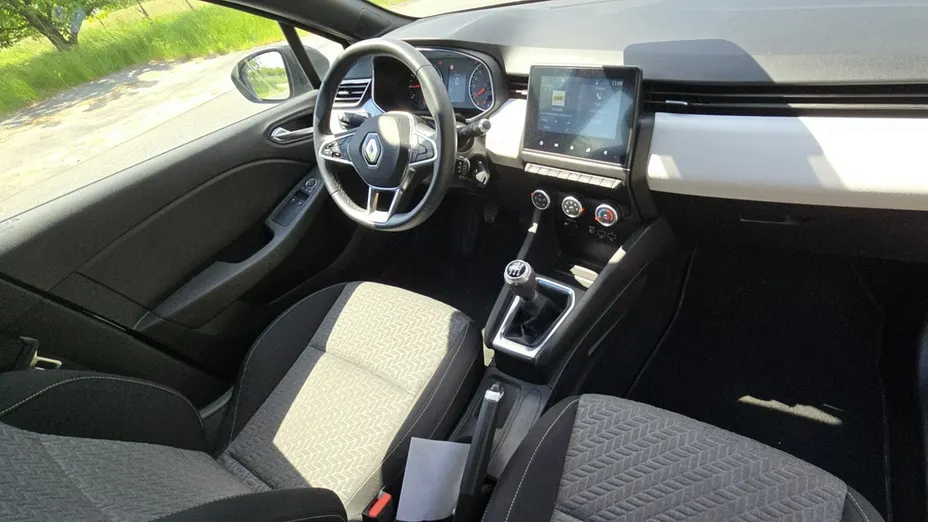 RENAULT Clio -