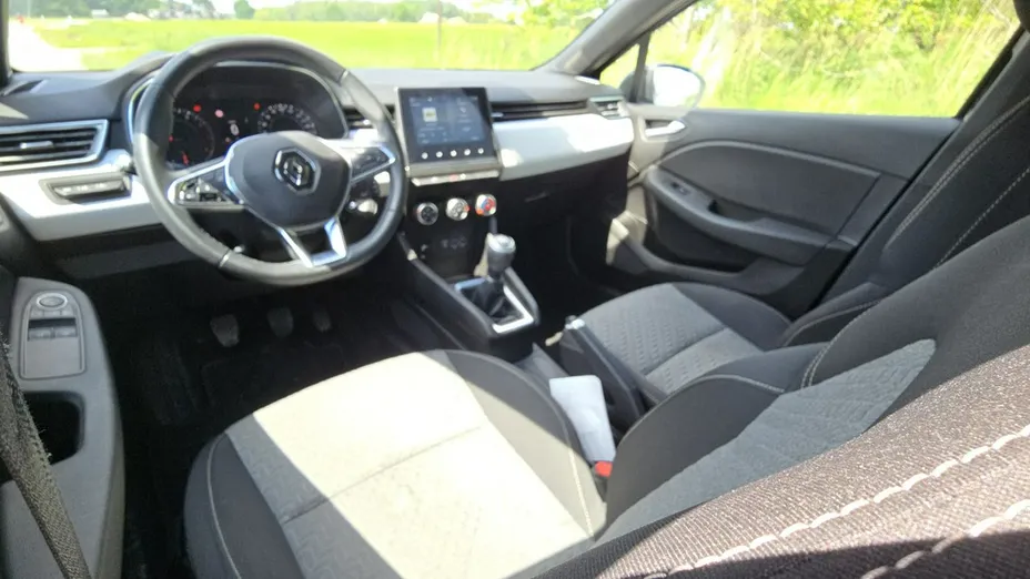 RENAULT Clio -