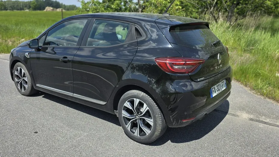 RENAULT Clio -