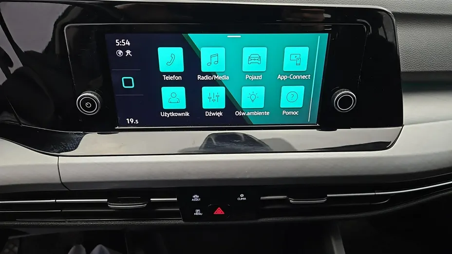 VOLKSWAGEN Golf -