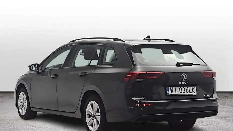 VOLKSWAGEN Golf -