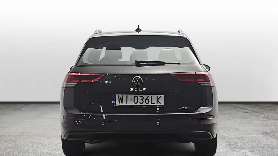 VOLKSWAGEN Golf -