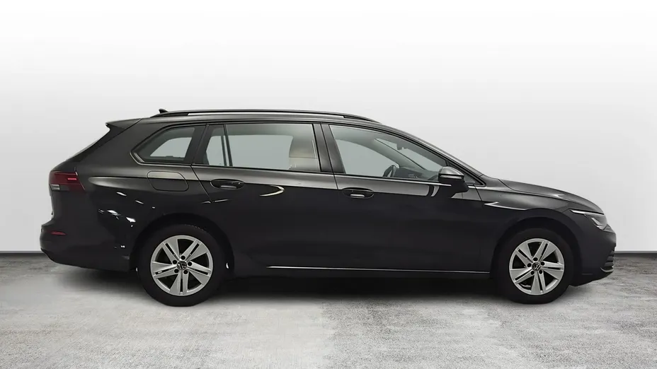 VOLKSWAGEN Golf -