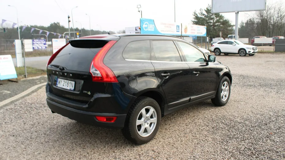 VOLVO XC60 -