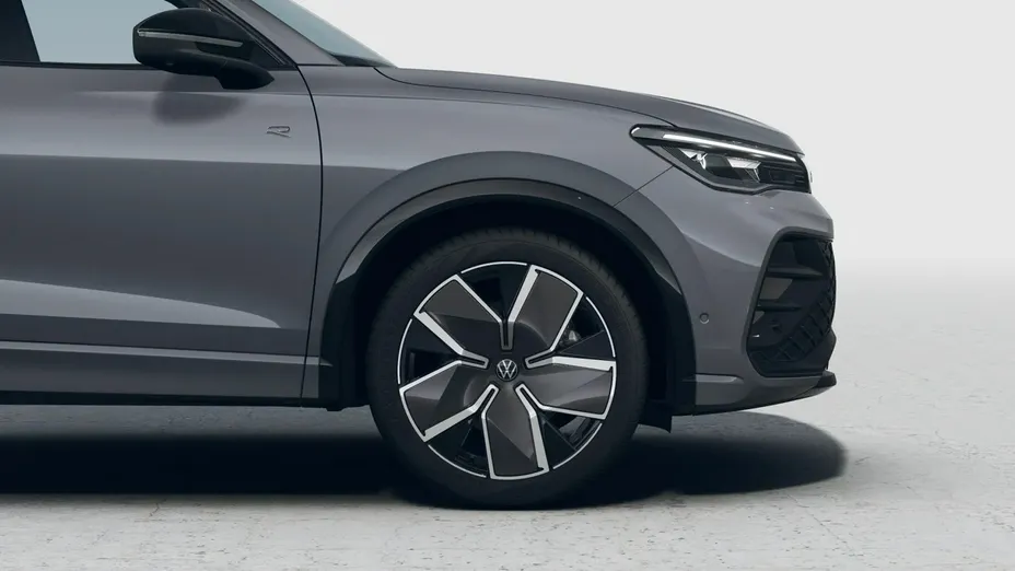 VOLKSWAGEN Tiguan -