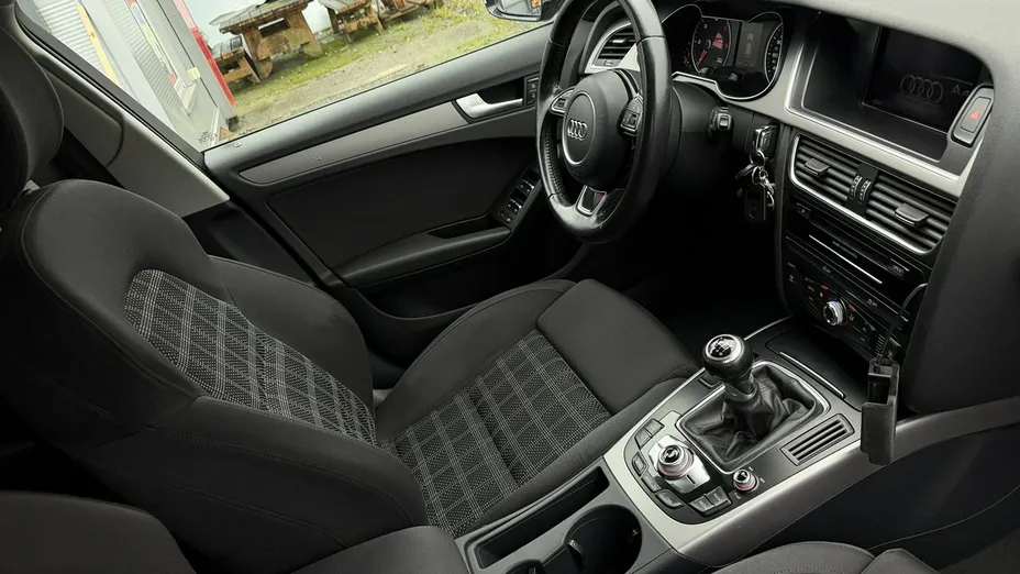 AUDI A4 -