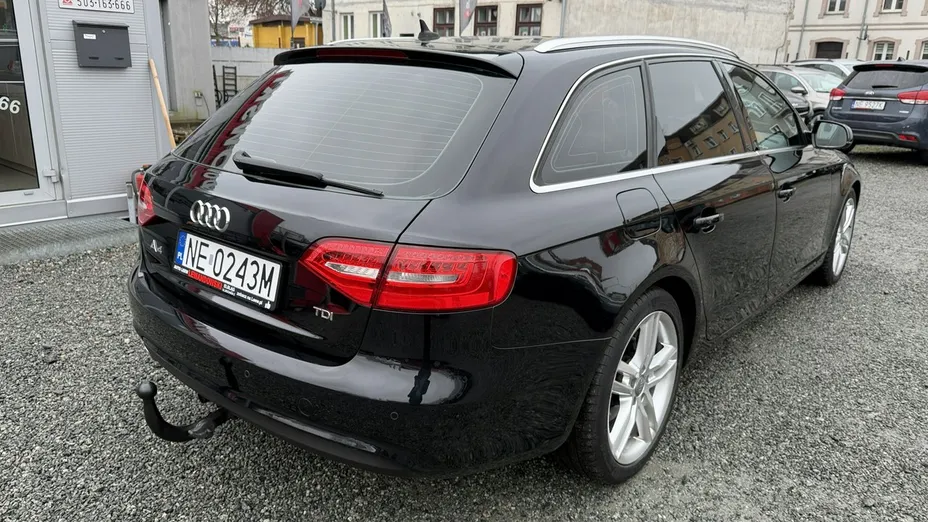 AUDI A4 -