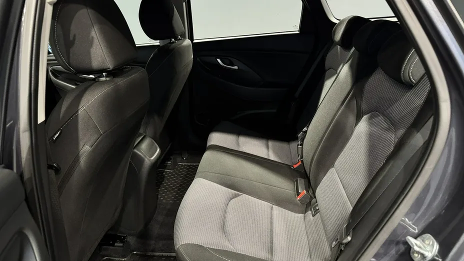 HYUNDAI i30 i30 1.5 DPI Classic +