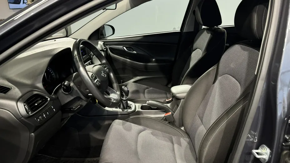 HYUNDAI i30 i30 1.5 DPI Classic +