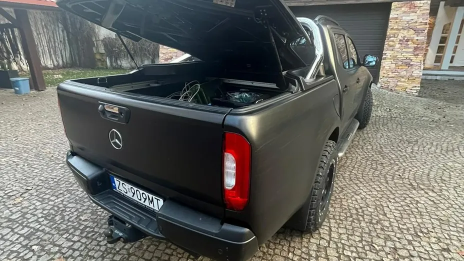 MERCEDES-BENZ Klasa X -