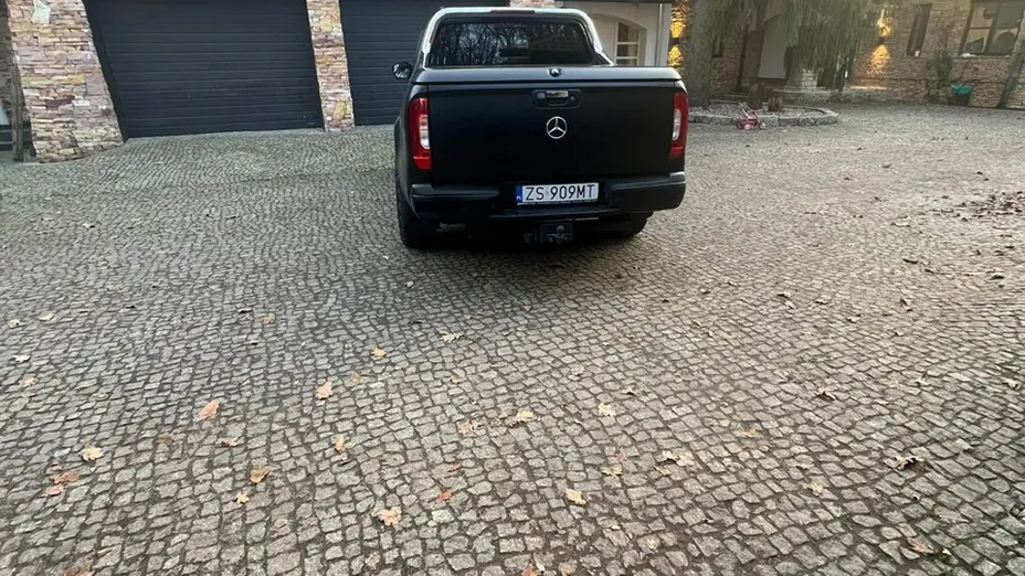 MERCEDES-BENZ Klasa X -