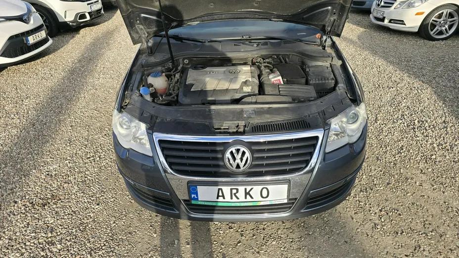 VOLKSWAGEN Passat -