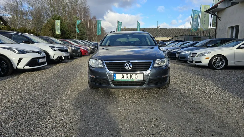 VOLKSWAGEN Passat -