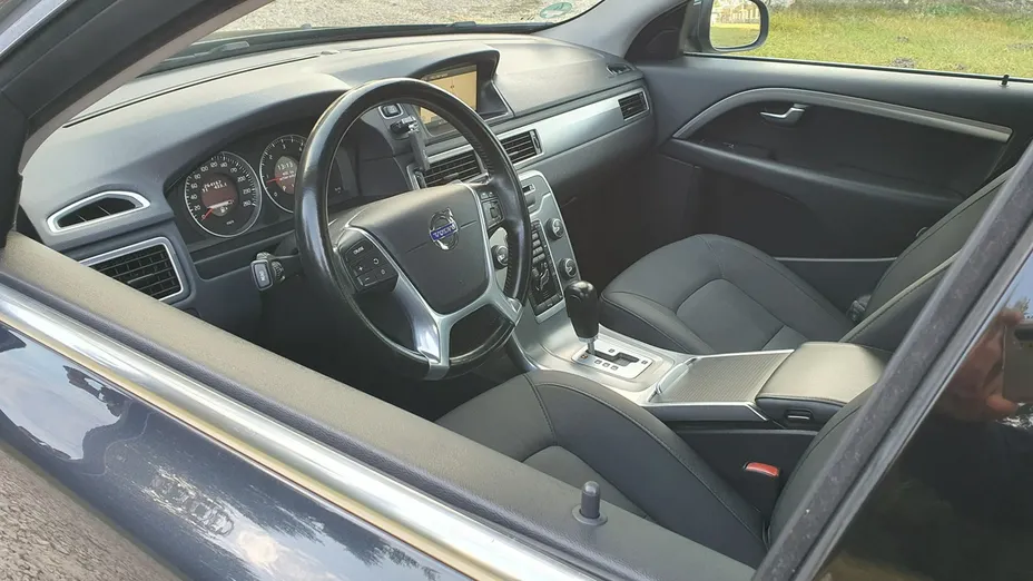 VOLVO S80 -