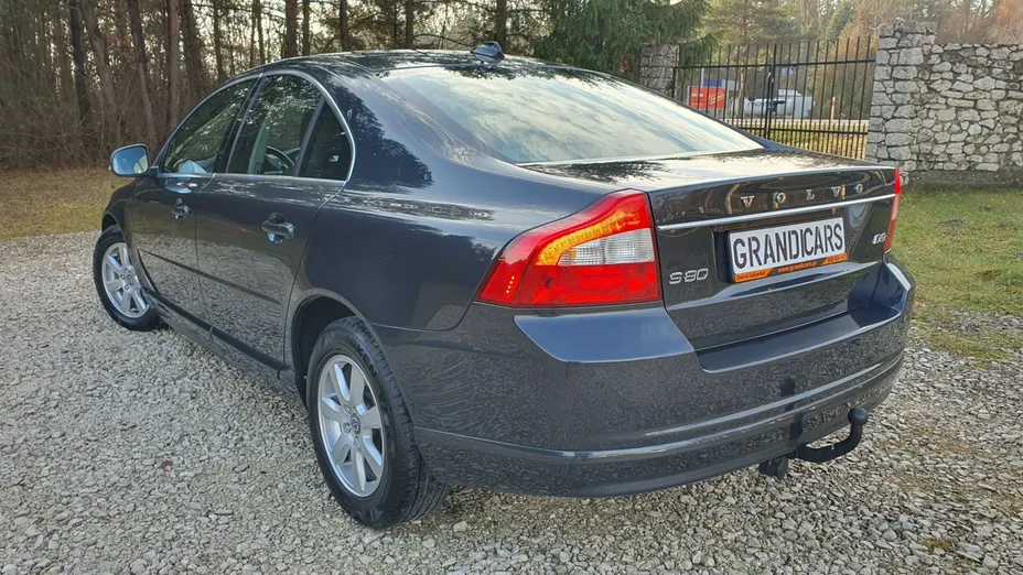 VOLVO S80 -