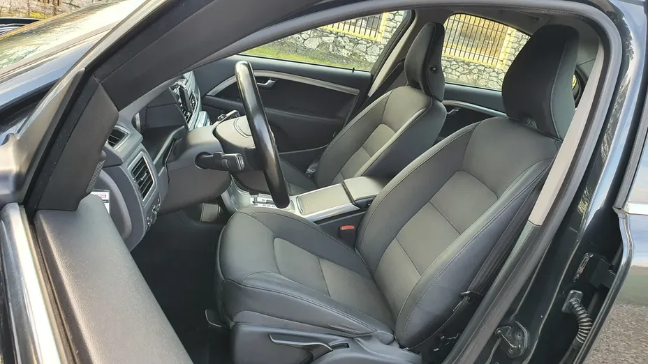 VOLVO S80 -