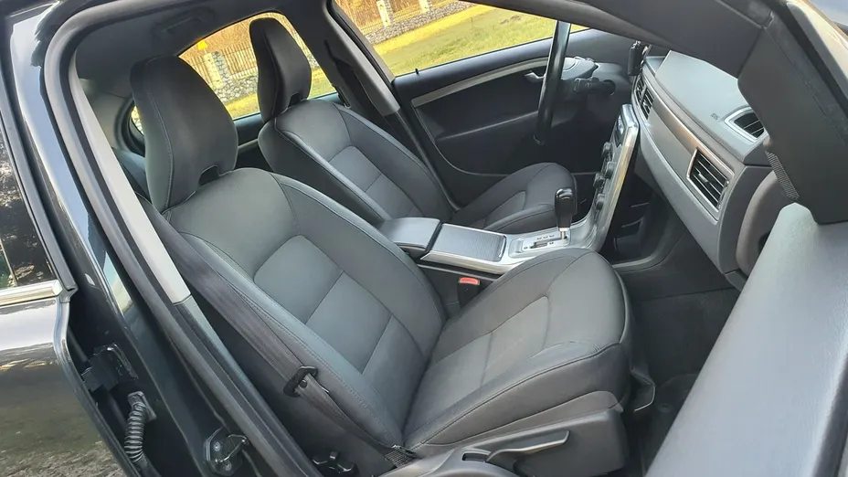VOLVO S80 -