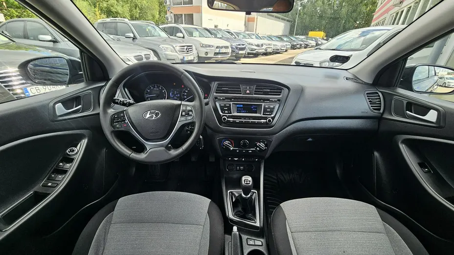 HYUNDAI i20 -