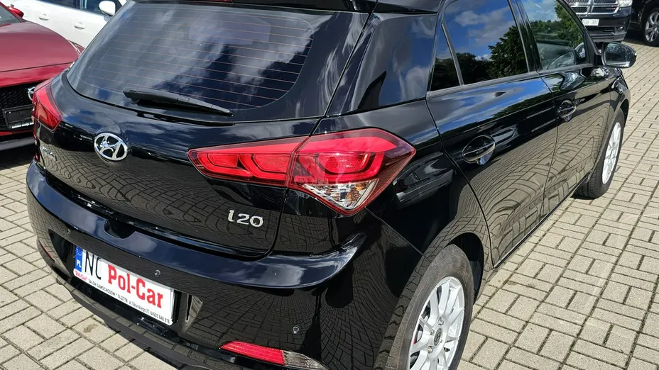 HYUNDAI i20 -