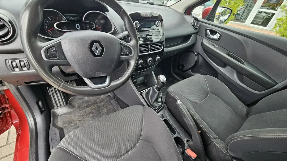 RENAULT Clio -