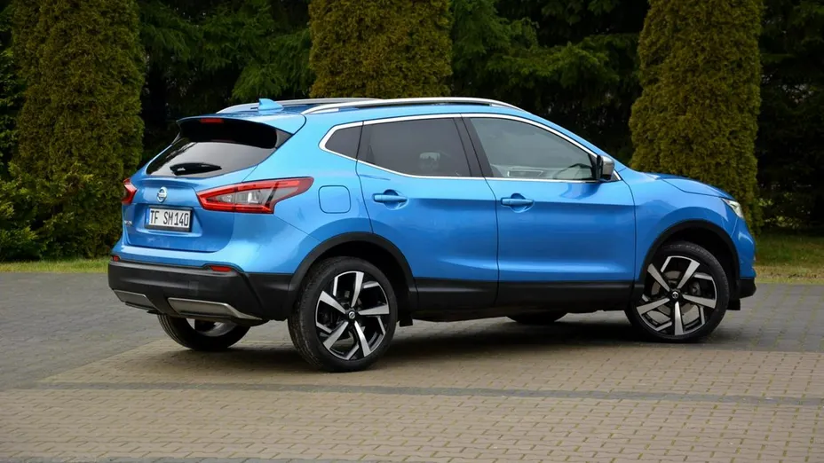 NISSAN Qashqai -