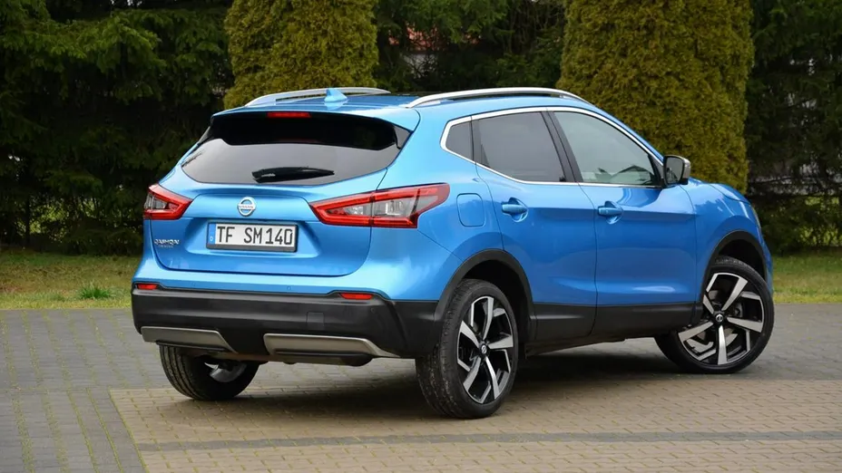 NISSAN Qashqai -