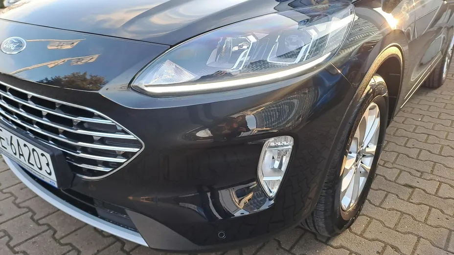 FORD Kuga -