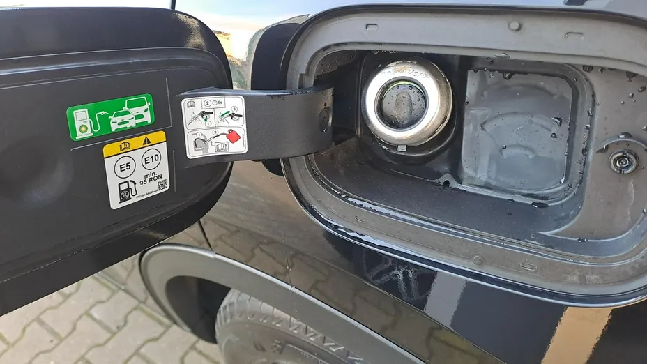FORD Kuga -