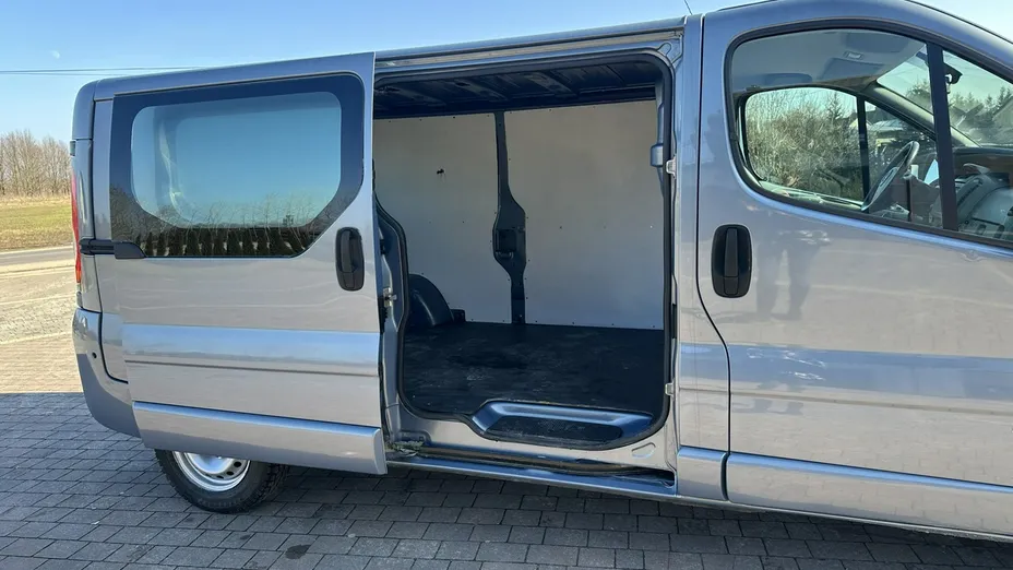 OPEL Vivaro -