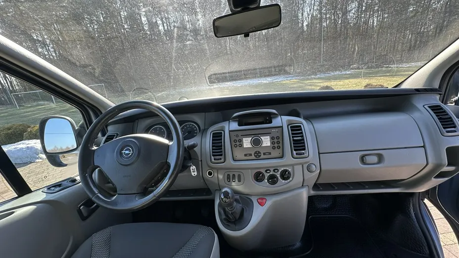 OPEL Vivaro -