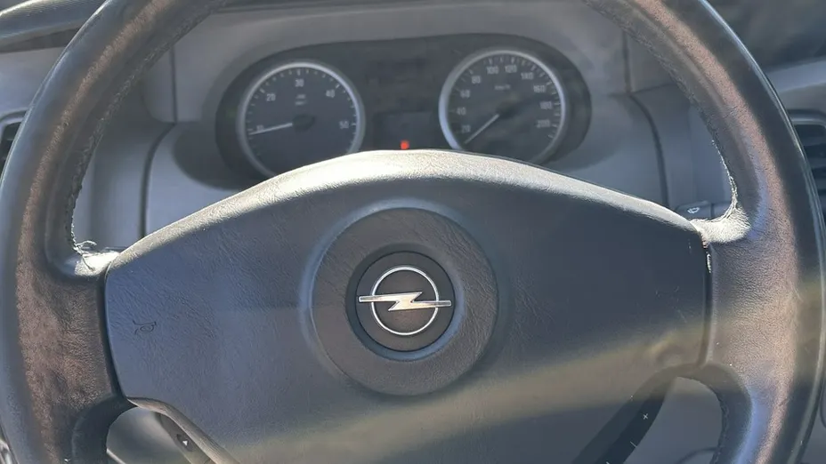 OPEL Vivaro -