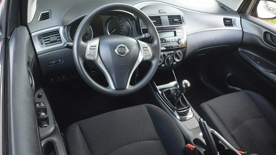 NISSAN Pulsar -