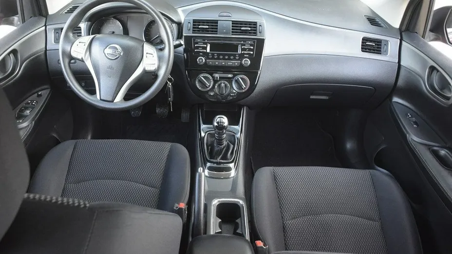 NISSAN Pulsar -