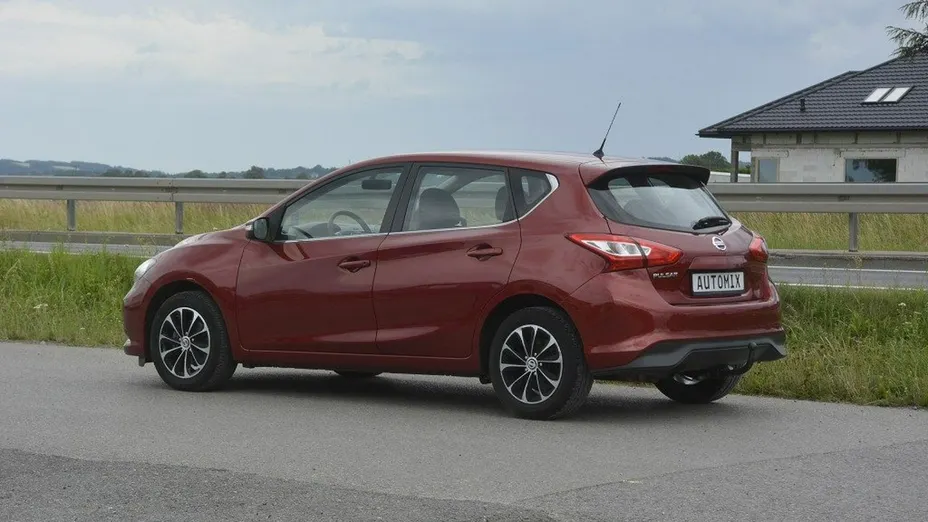 NISSAN Pulsar -