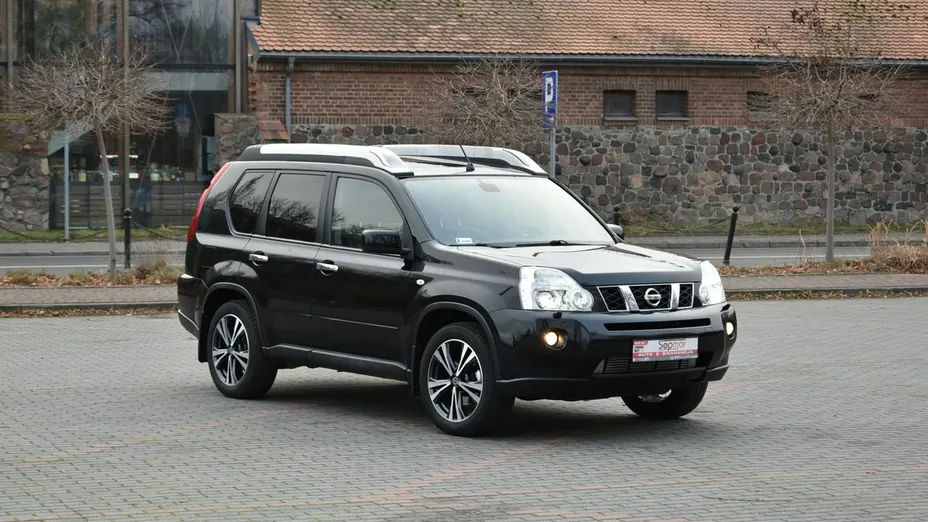 NISSAN X-Trail -