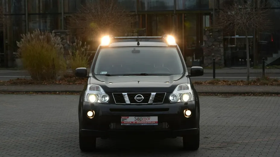 NISSAN X-Trail -