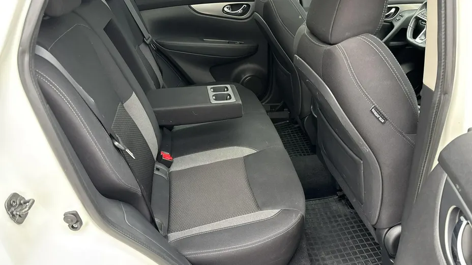 NISSAN Qashqai -
