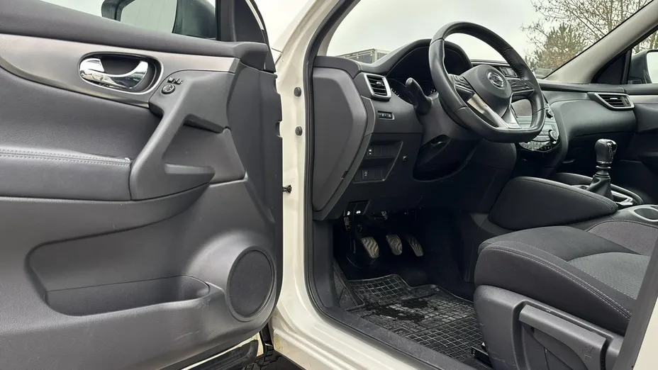 NISSAN Qashqai -