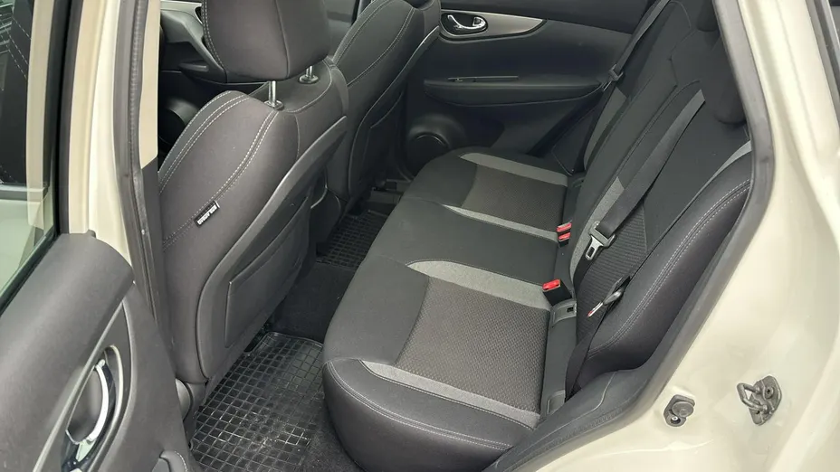 NISSAN Qashqai -