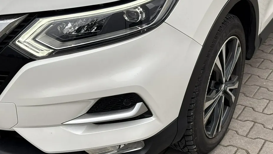 NISSAN Qashqai -