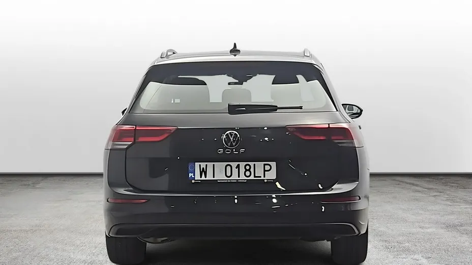 VOLKSWAGEN Golf -