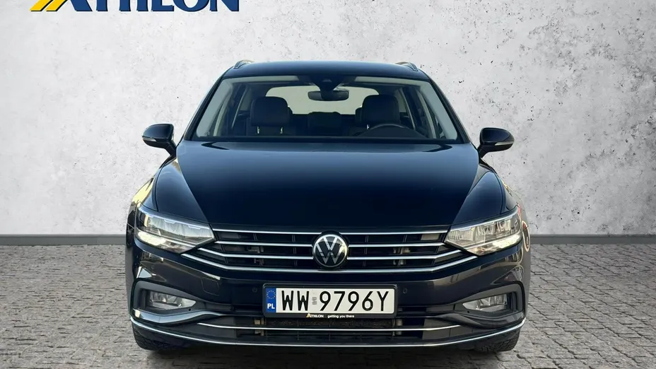 VOLKSWAGEN Passat -