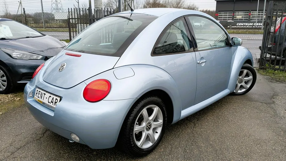 VOLKSWAGEN New Beetle -