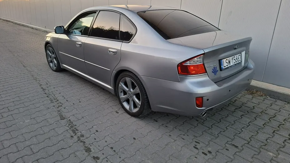 SUBARU Legacy -
