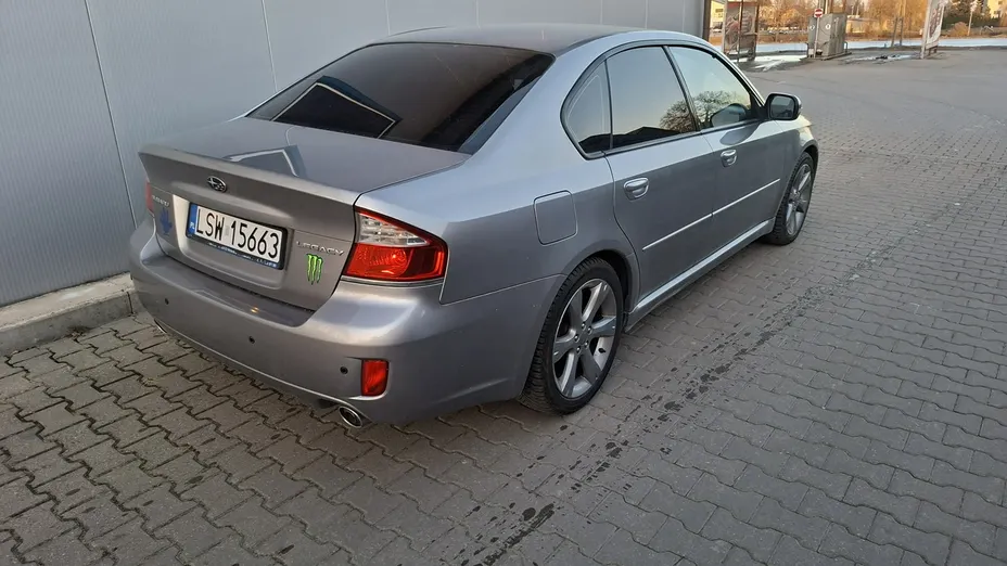 SUBARU Legacy -