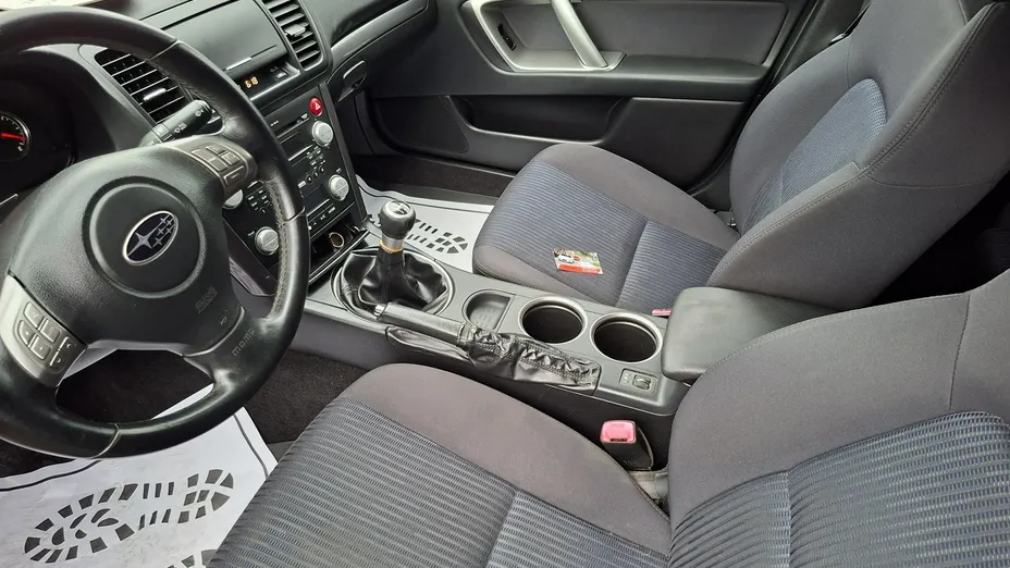 SUBARU Legacy -