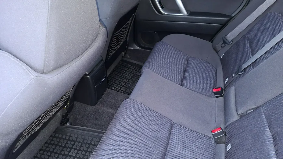 SUBARU Legacy -