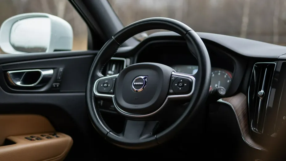 VOLVO XC60 -