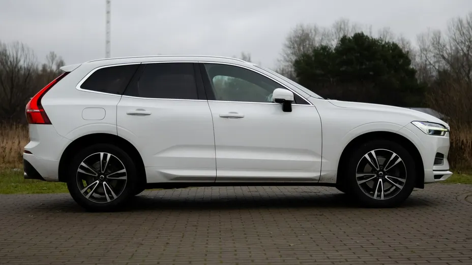 VOLVO XC60 -