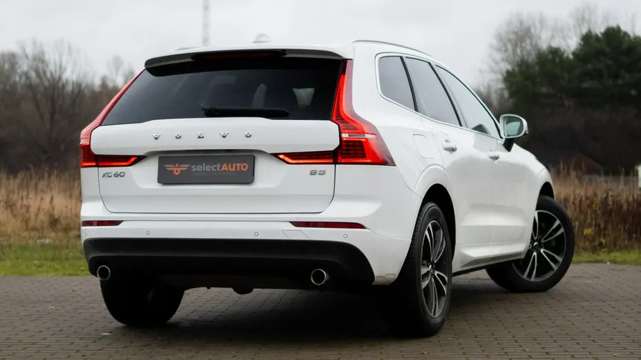 VOLVO XC60 -